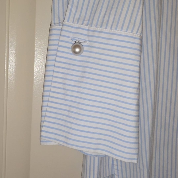 Who What Wear Light Blue Striped Button Down Shirt Size XS - Picture 4 of 5